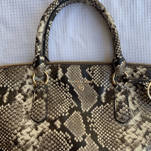 Michael Kors snake skin satchel no long strap - Picture 9 of 14